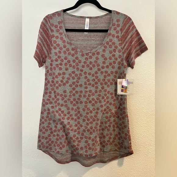 LuLaRoe Tops - LuLaRoe Gray and Pink Polka Dot Short Sleeve Tee Size XS